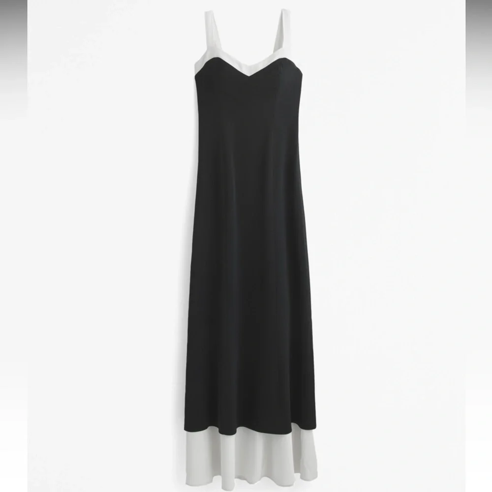 NWT Abercrombie & Fitch Black and White Dress